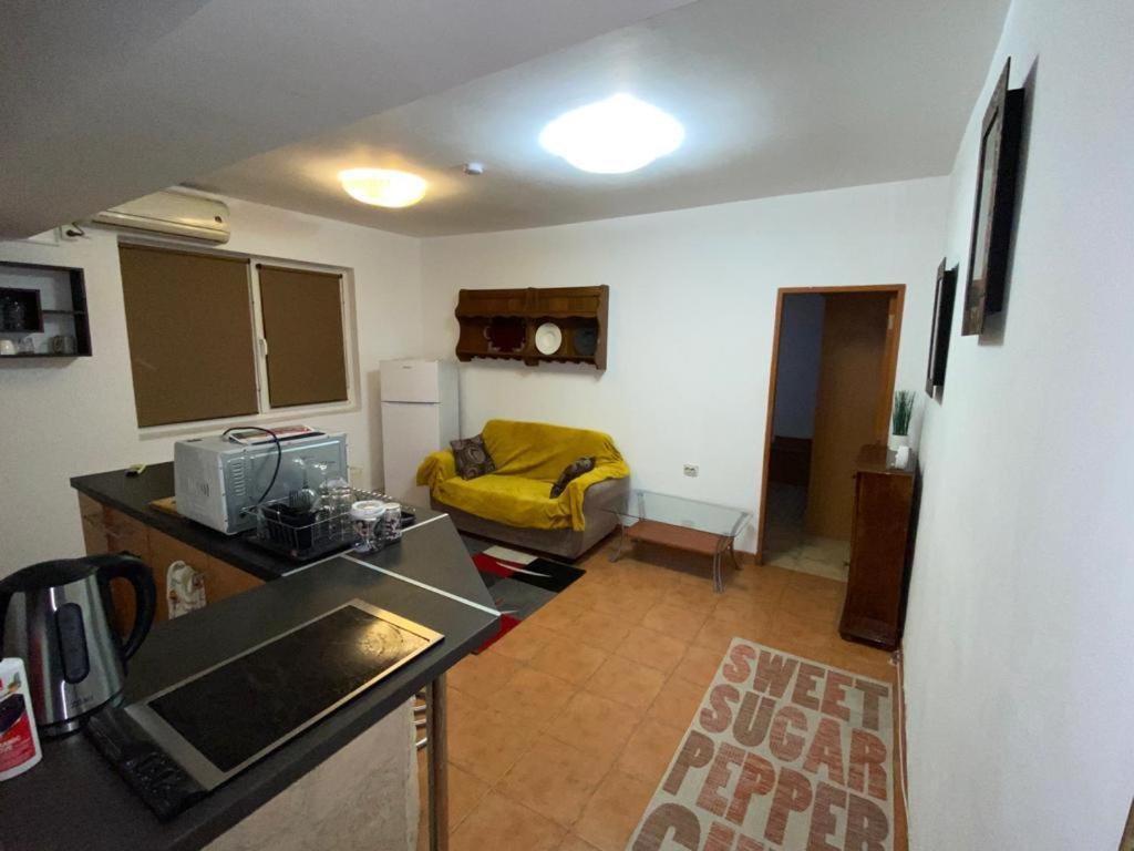 Apartament cochet Appartamento Bucarest Esterno foto